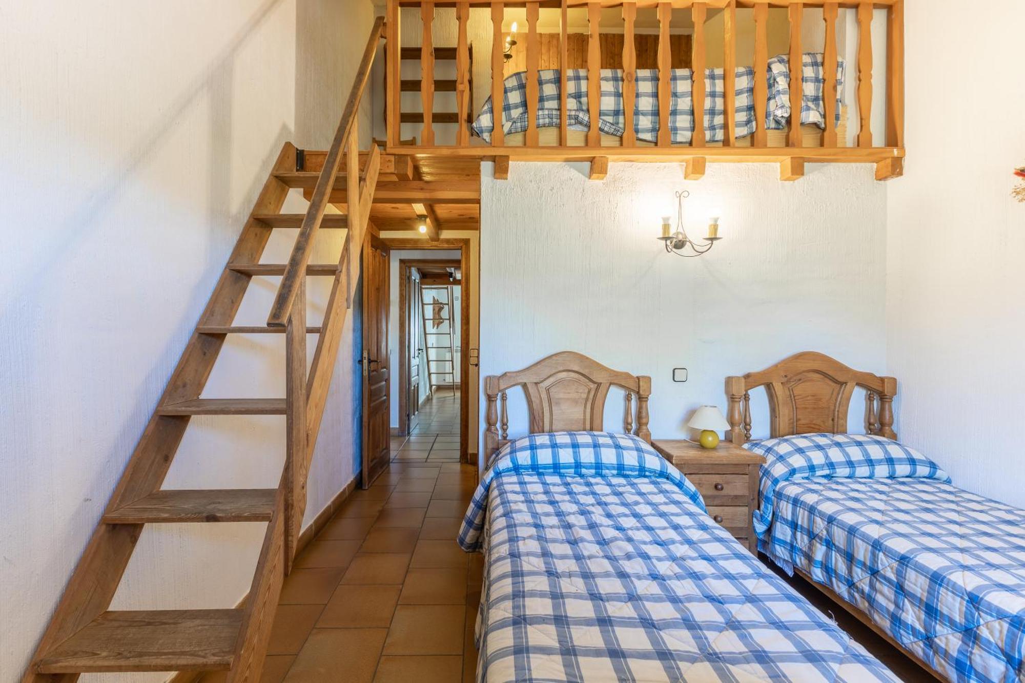 La Carcava Guest House La Serna del Monte Exterior photo